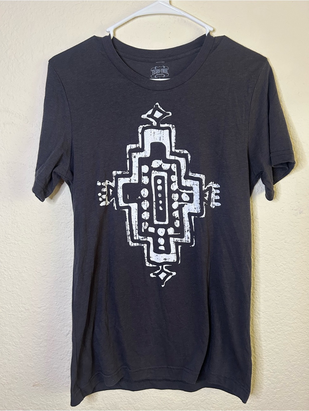 Texas True Dark Gray Short Sleeve Graphic Tee with White Aztec Motif Small Weste